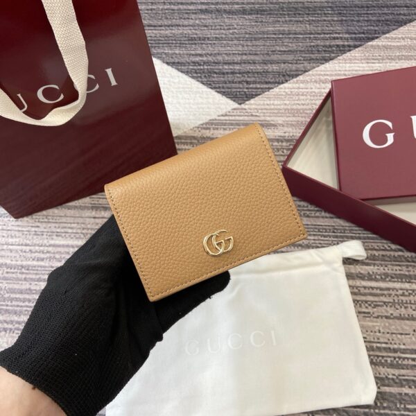 Gucci ：456126。