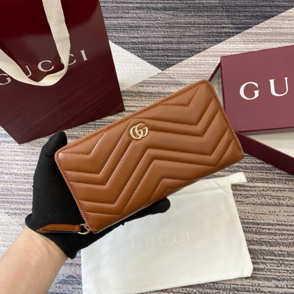Gucci837758。