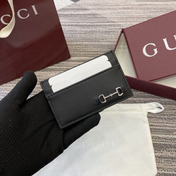 Gucci 846952 01