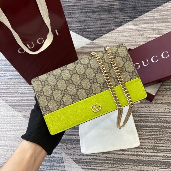 Gucci 497985 02