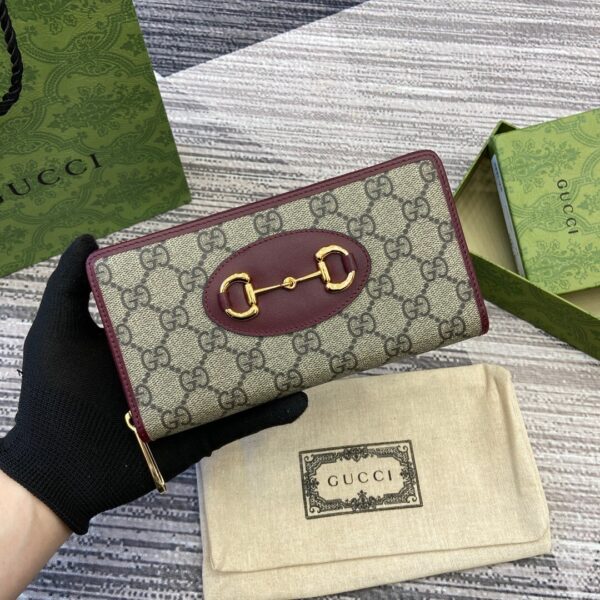 Gucci 621889 02