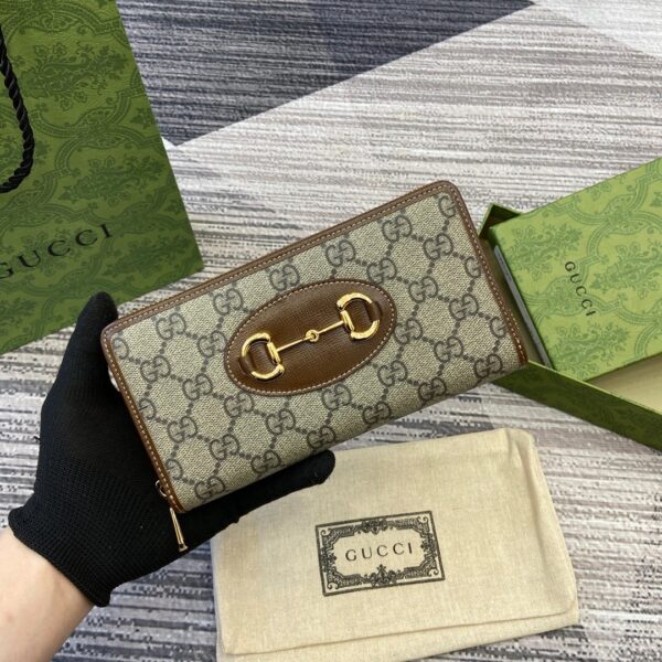 Gucci 621889 03