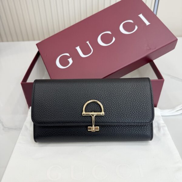 Gucci 848791 03