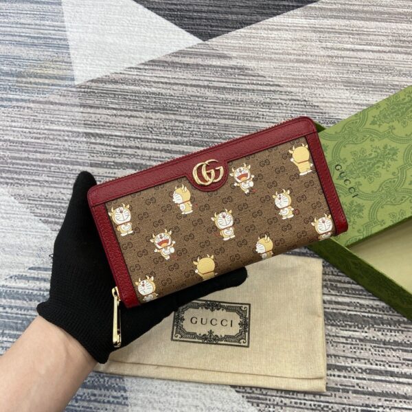 Gucci 647787 01