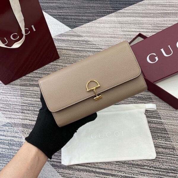 Gucci828147