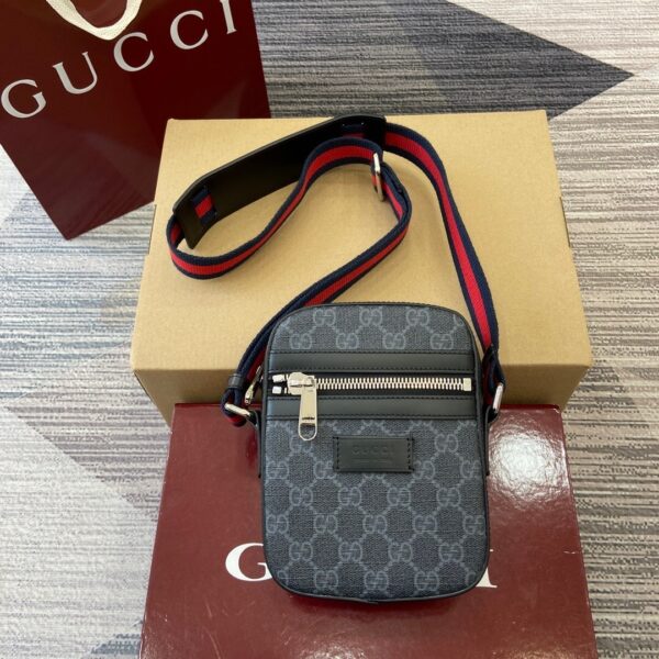 Gucci 598103