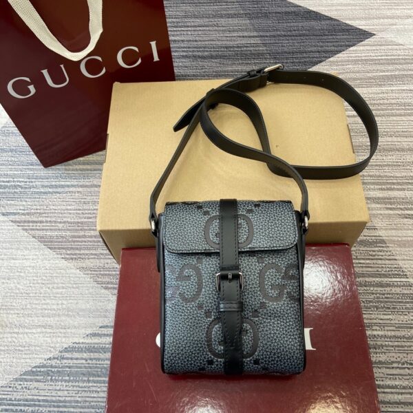 Gucci 760235