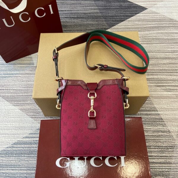 Gucci 782919_2
