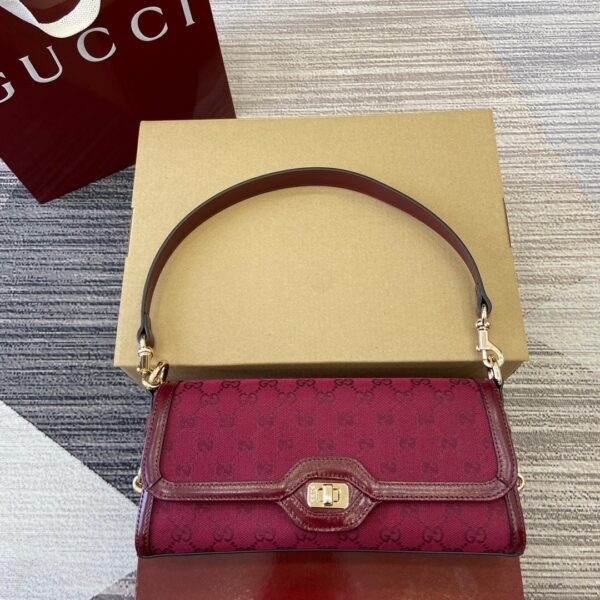 Gucci 786027