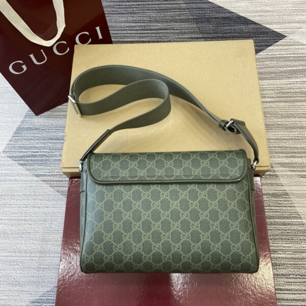 Gucci 792124
