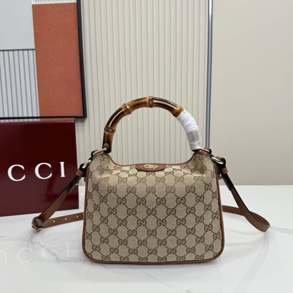 Gucci 799865