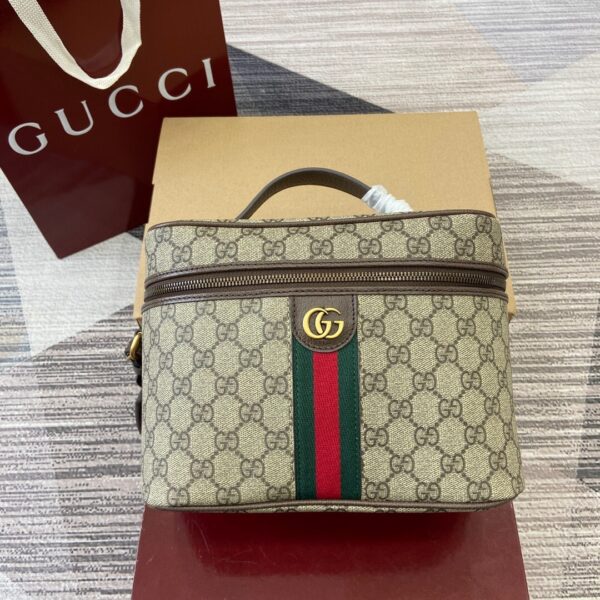 Gucci 811489