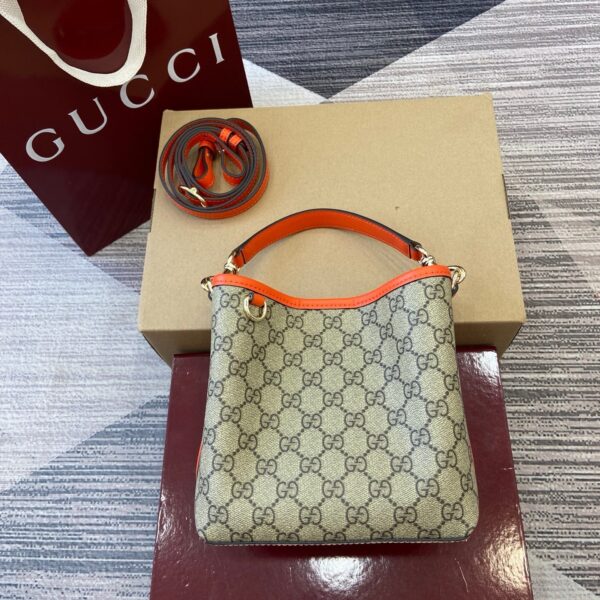 Gucci 815118_10