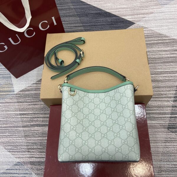 Gucci 815118_17