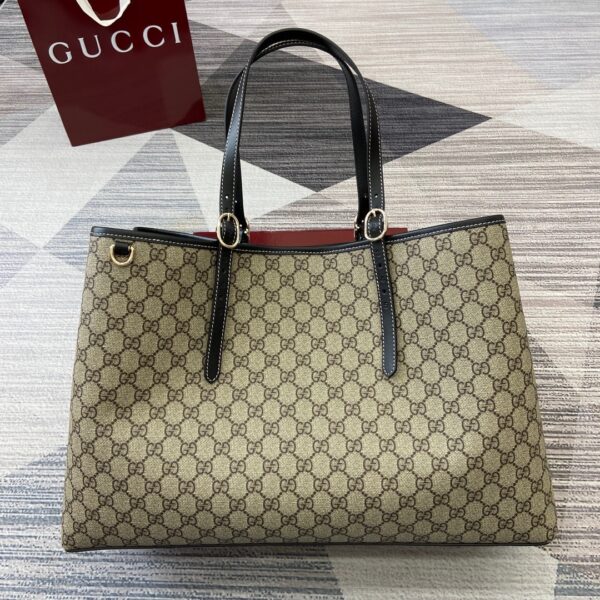Gucci 815212