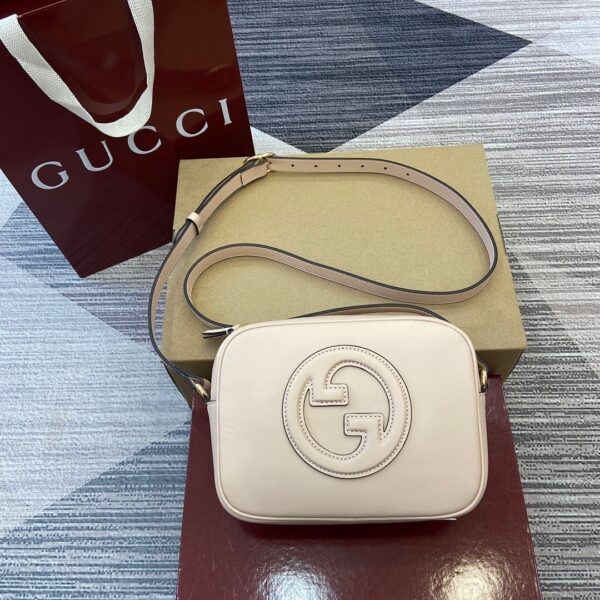 Gucci 820429
