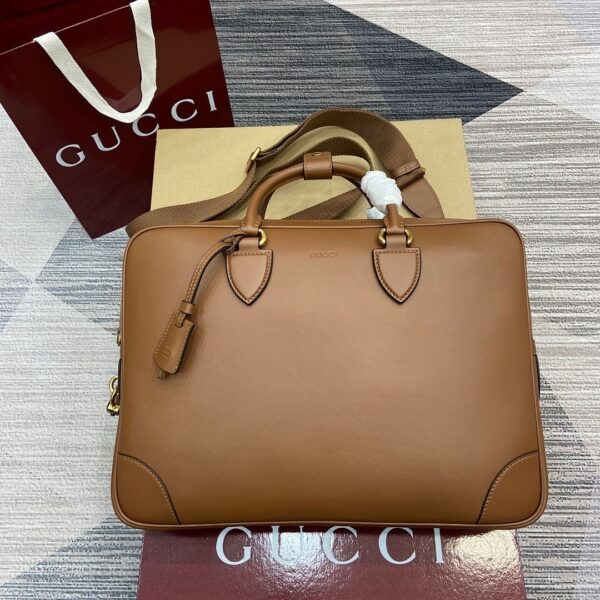 Gucci 821149