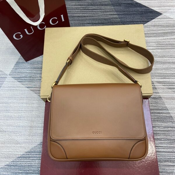 Gucci 821154