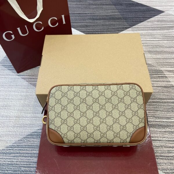 Gucci 821164