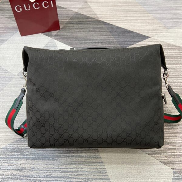 Gucci 821668