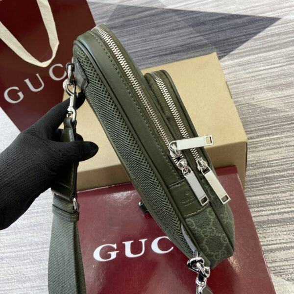 Gucci 822073