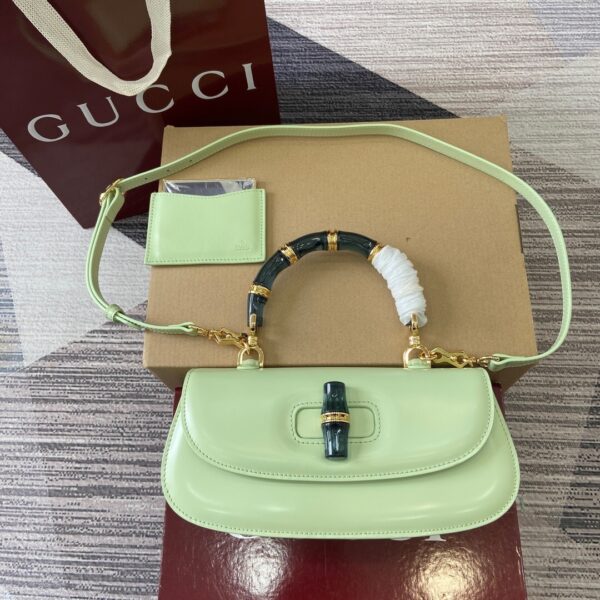 Gucci 827750_3
