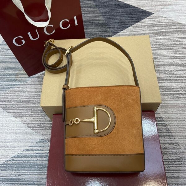 Gucci 833665_2