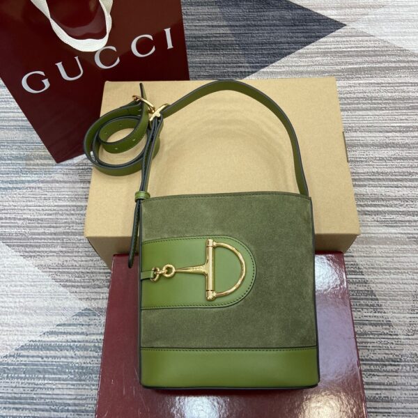 Gucci 833665_3