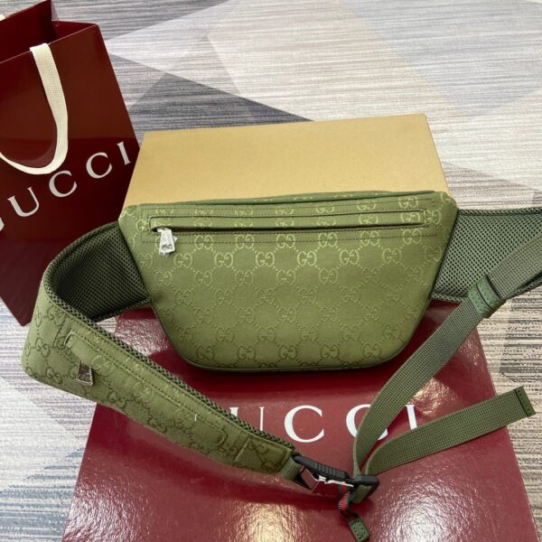 Gucci 834459