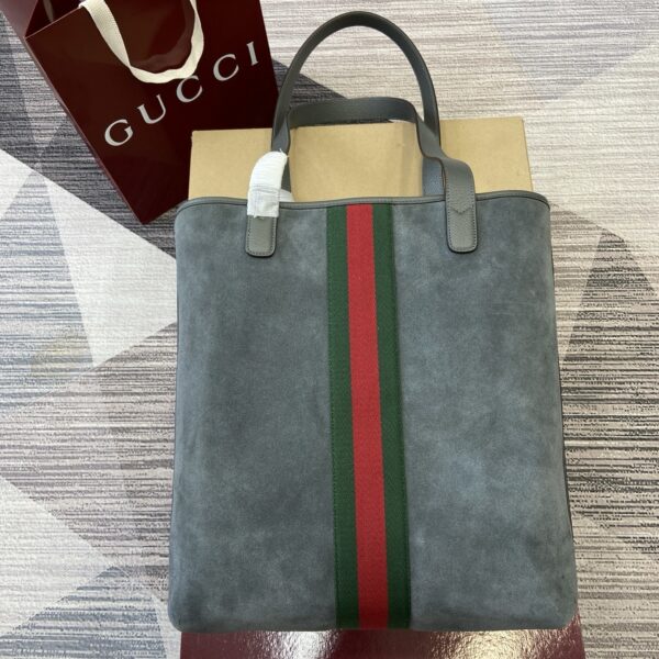 Gucci 834465