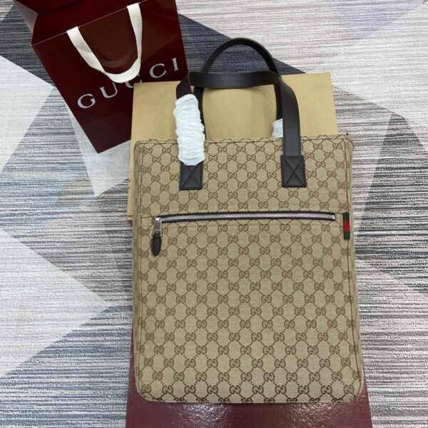 Gucci 834796