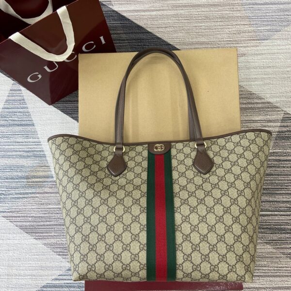 Gucci 836829