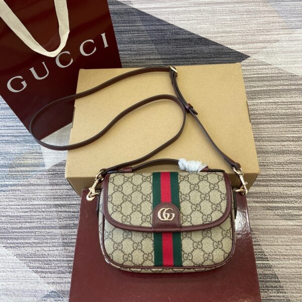 Gucci 836843_2
