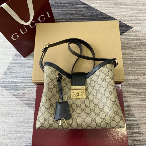 Gucci 839021_2