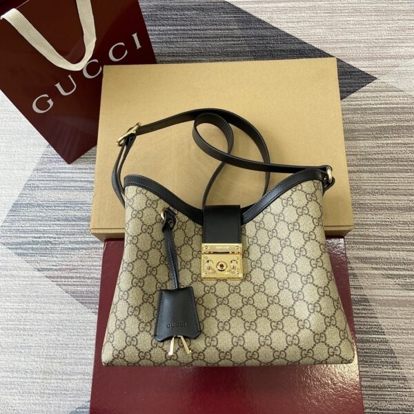 Gucci 839021_2