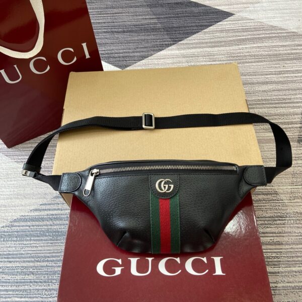 Gucci 839106