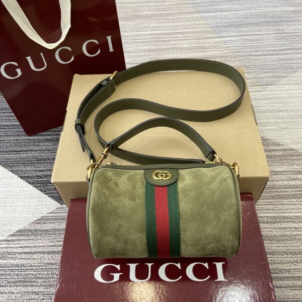 Gucci 846869