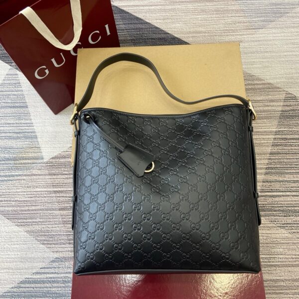 Gucci 847452_2