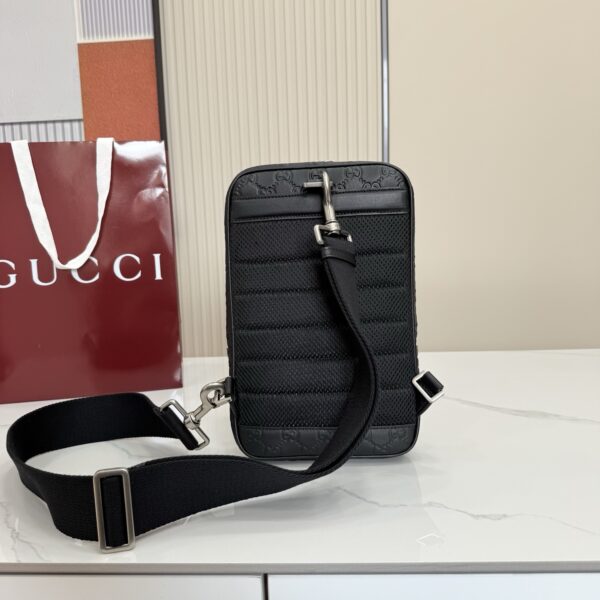 Gucci 850238