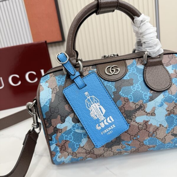 Gucci 854860