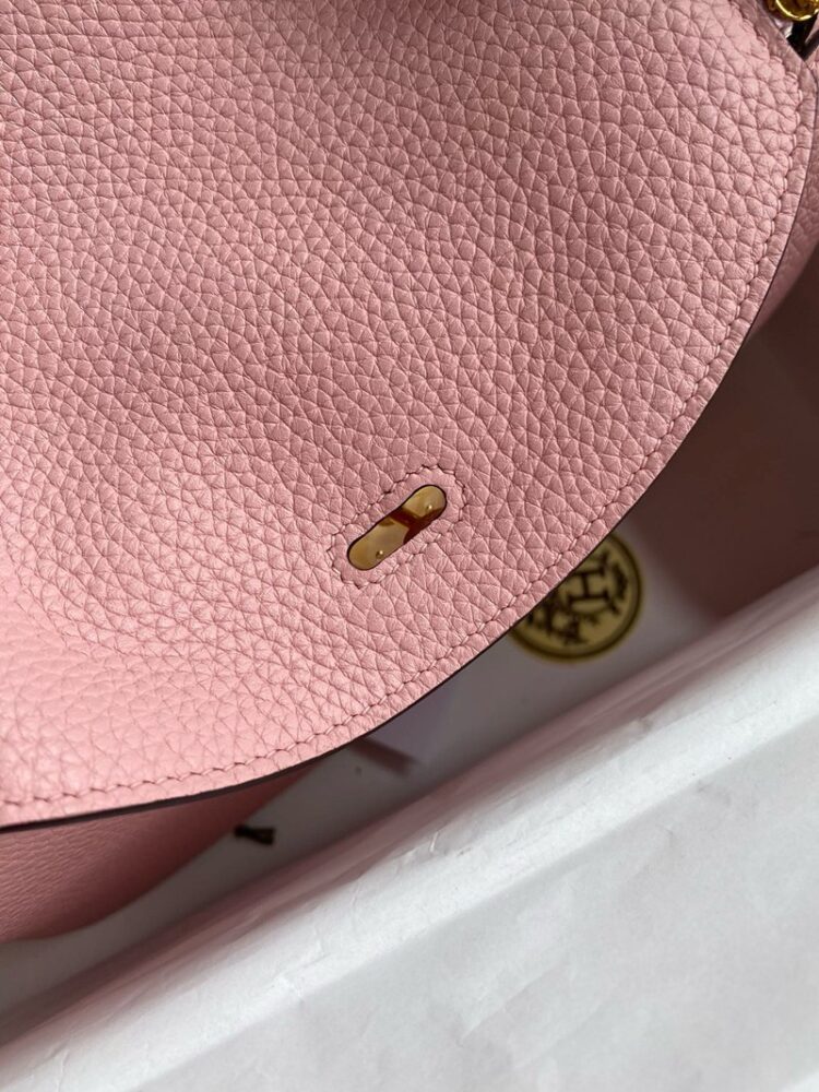 Hermes Lindy 26cm Bag Original Taurillon Clemence Leather