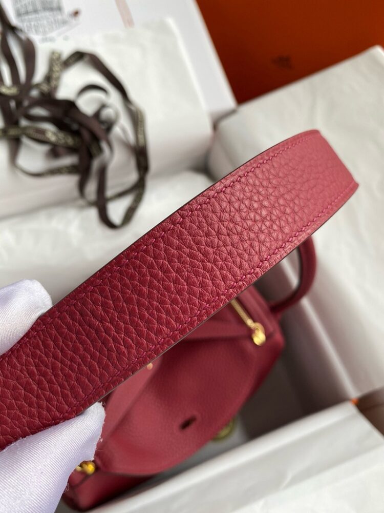 Hermes Lindy 26cm Bag Original Taurillon Clemence Leather