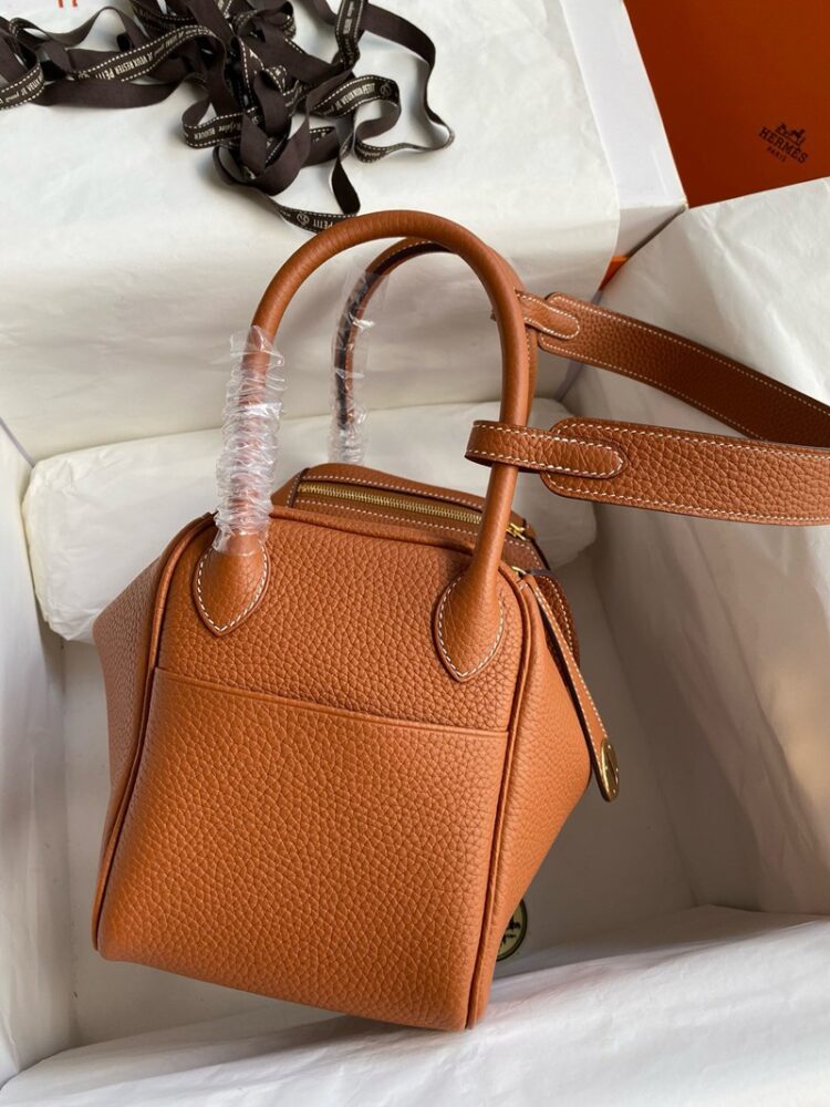 Hermes Lindy 26cm Bag Original Taurillon Clemence Leather