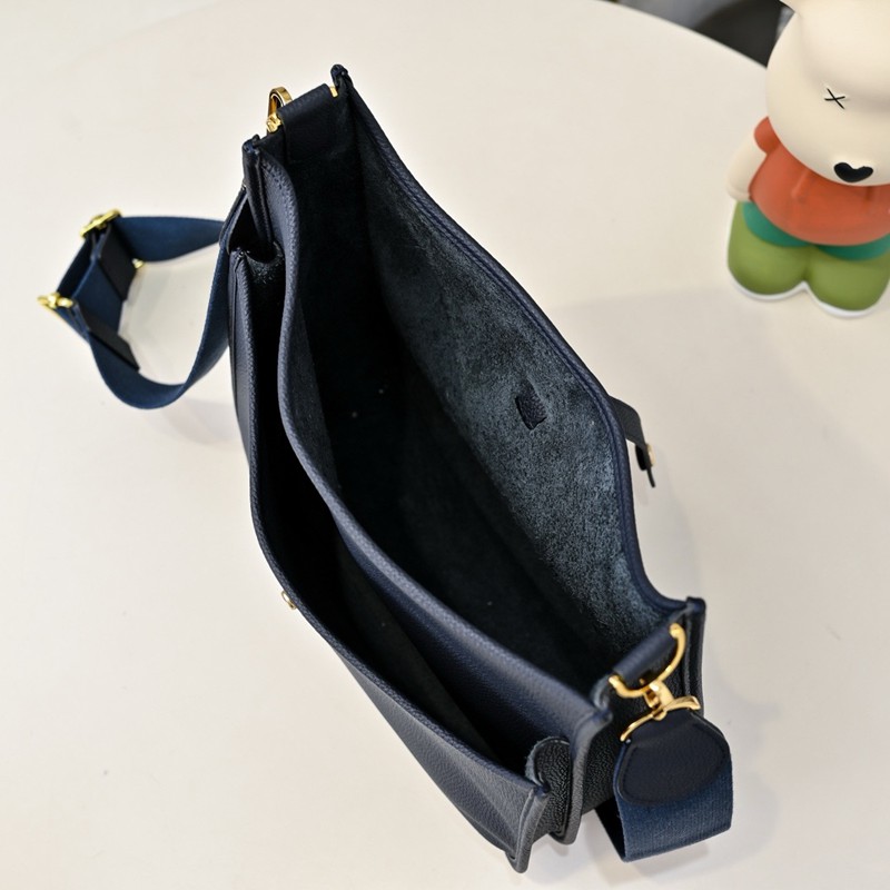 Hermes Evelyne 29cm Bag Taurillon Clemence Leather