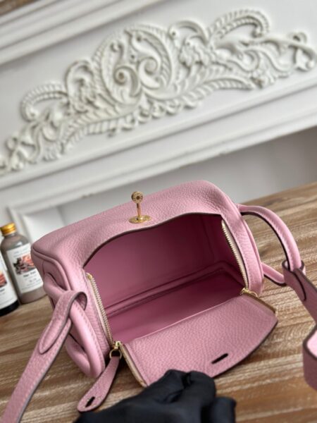 Hermes Lindy Mini 19cm Bag Taurillon Clemence Leather