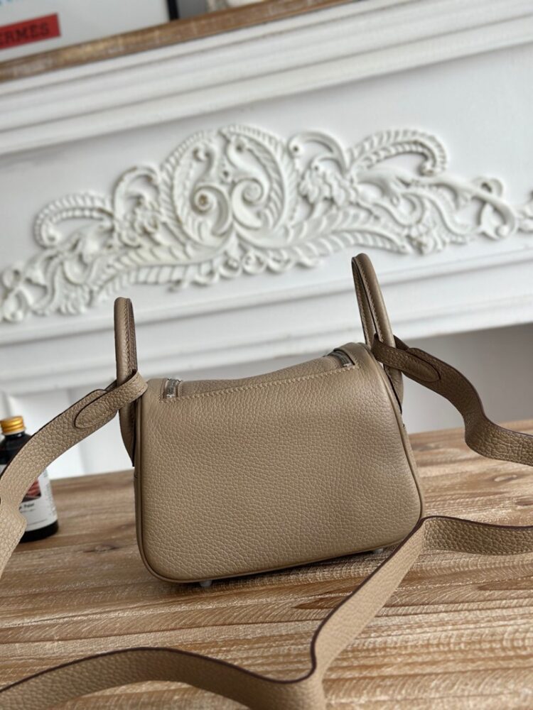 Hermes Lindy Mini 19cm Bag Taurillon Clemence Leather