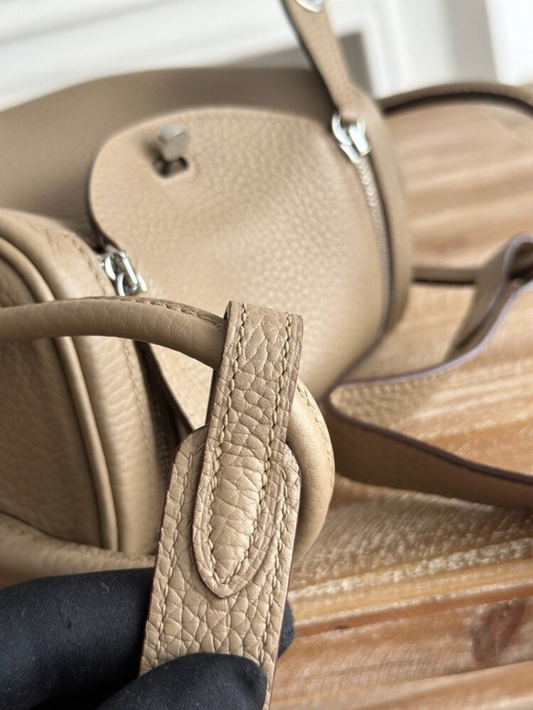 Hermes Lindy Mini 19cm Bag Taurillon Clemence Leather