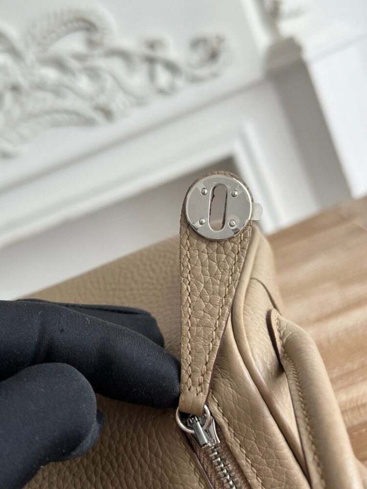 Hermes Lindy Mini 19cm Bag Taurillon Clemence Leather