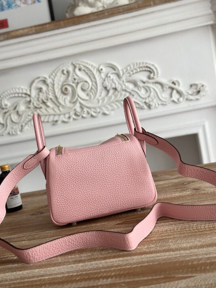 Hermes Lindy Mini 19cm Bag Taurillon Clemence Leather