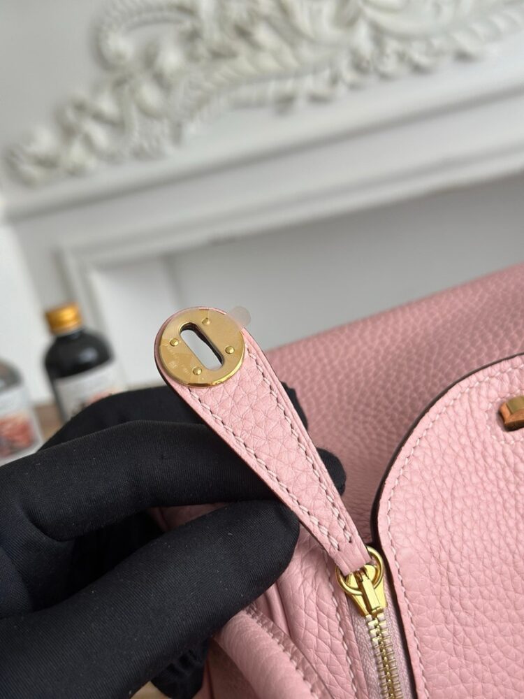 Hermes Lindy Mini 19cm Bag Taurillon Clemence Leather